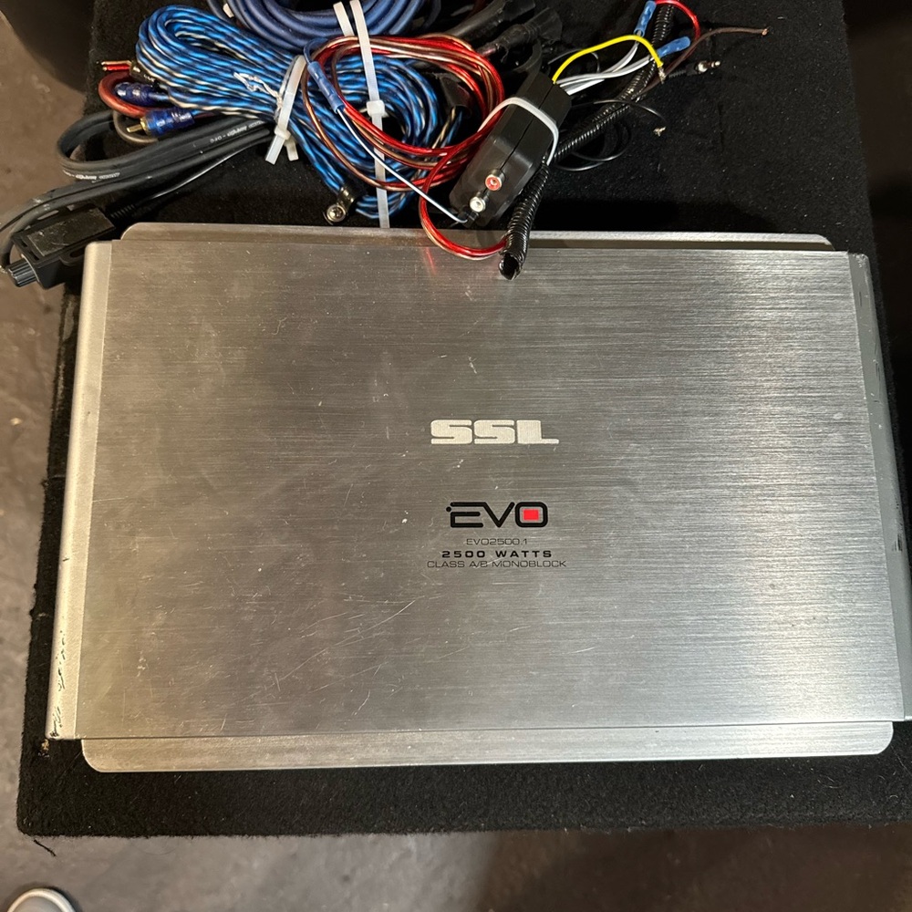 Punch Studio Silver Car Audio Amplifier